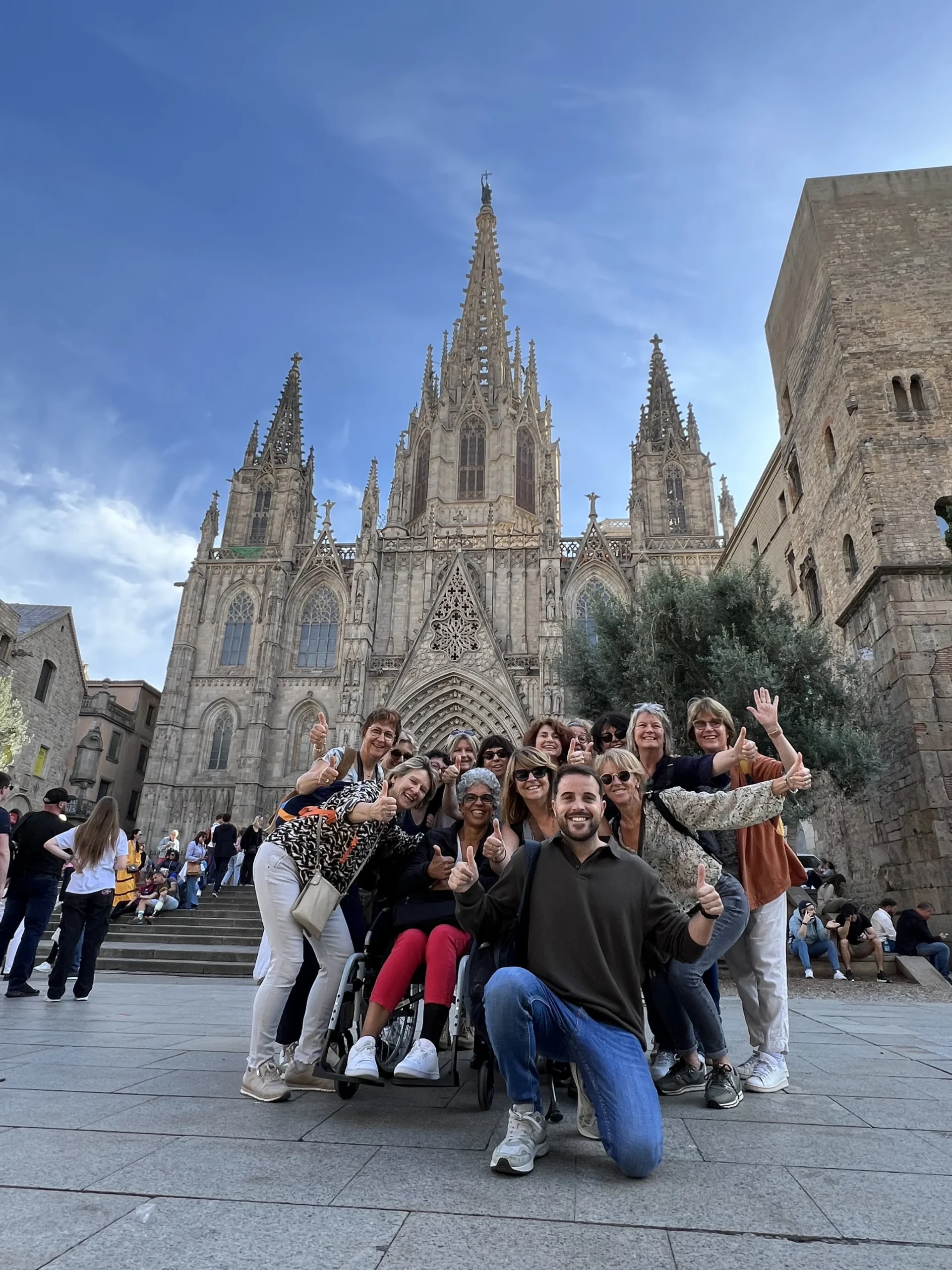 Groupe en visite guidée à Barcelone